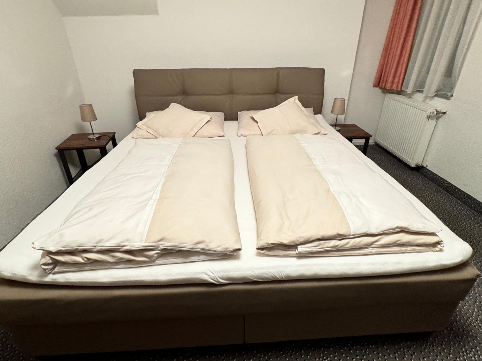 Hotel Und Restaurant Pinkenburg Wennigsen Екстериор снимка