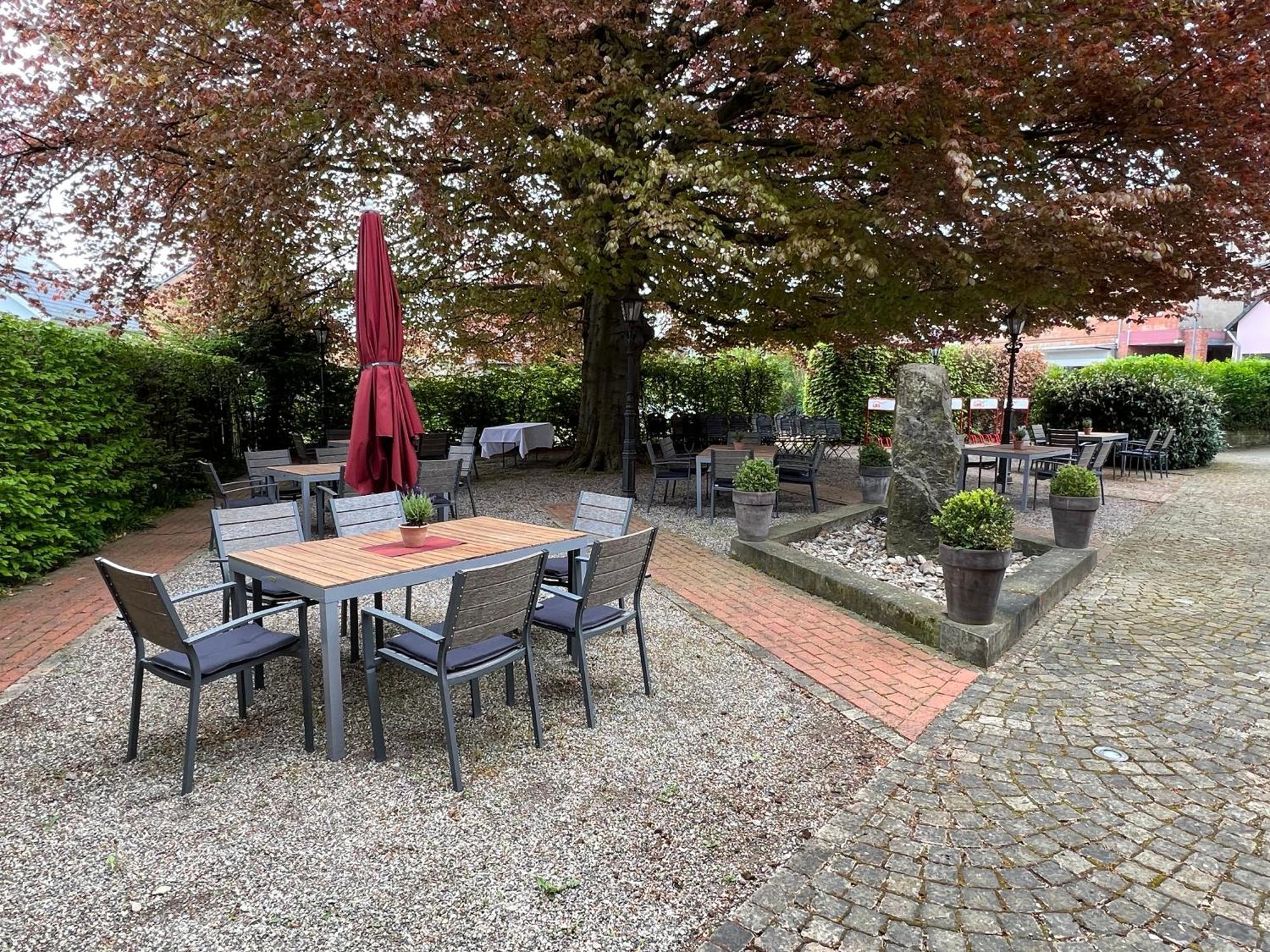 Hotel Und Restaurant Pinkenburg Wennigsen Екстериор снимка