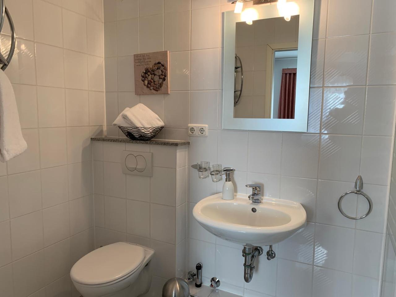 Hotel Und Restaurant Pinkenburg Wennigsen Екстериор снимка