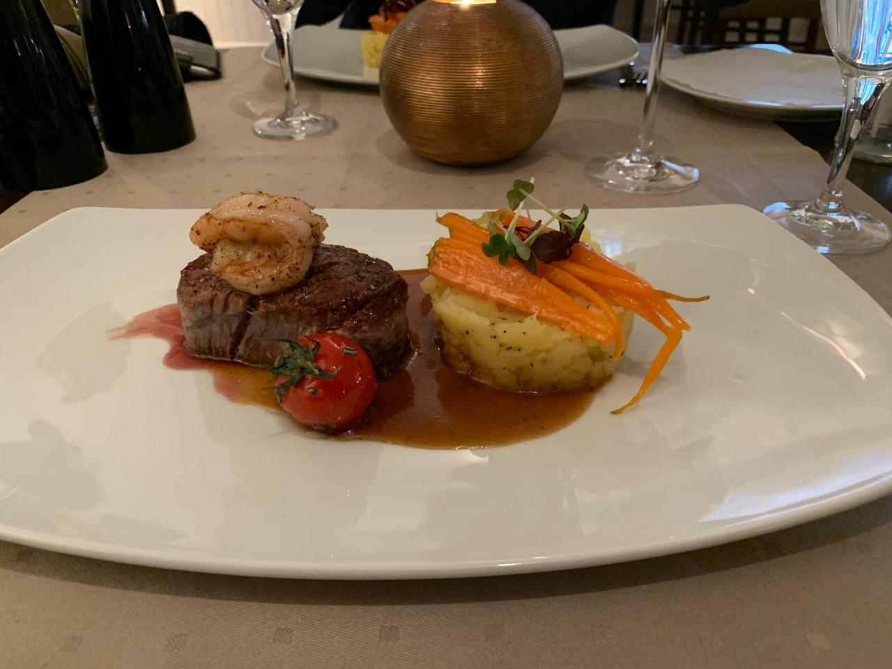 Hotel Und Restaurant Pinkenburg Wennigsen Екстериор снимка