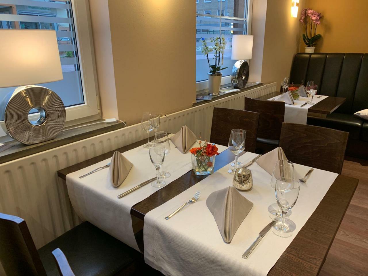 Hotel Und Restaurant Pinkenburg Wennigsen Екстериор снимка